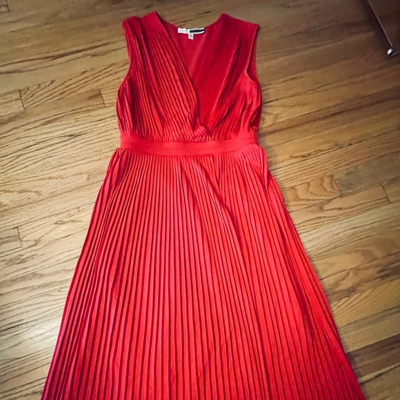 Dress - Picture 1 of 3